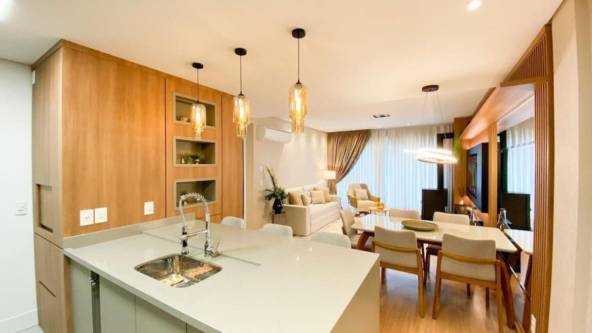 Rosa Edificio Vivere Канела Екстериор снимка